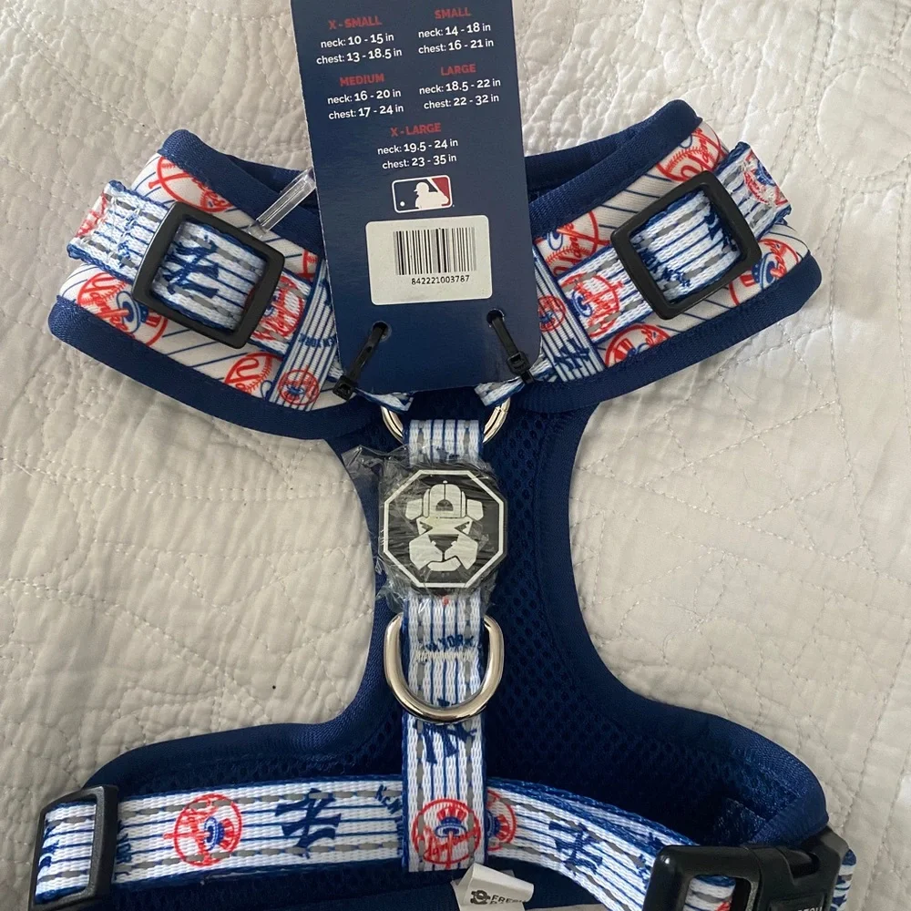 Fresh Pawz New York Yankees DogHarness size small
